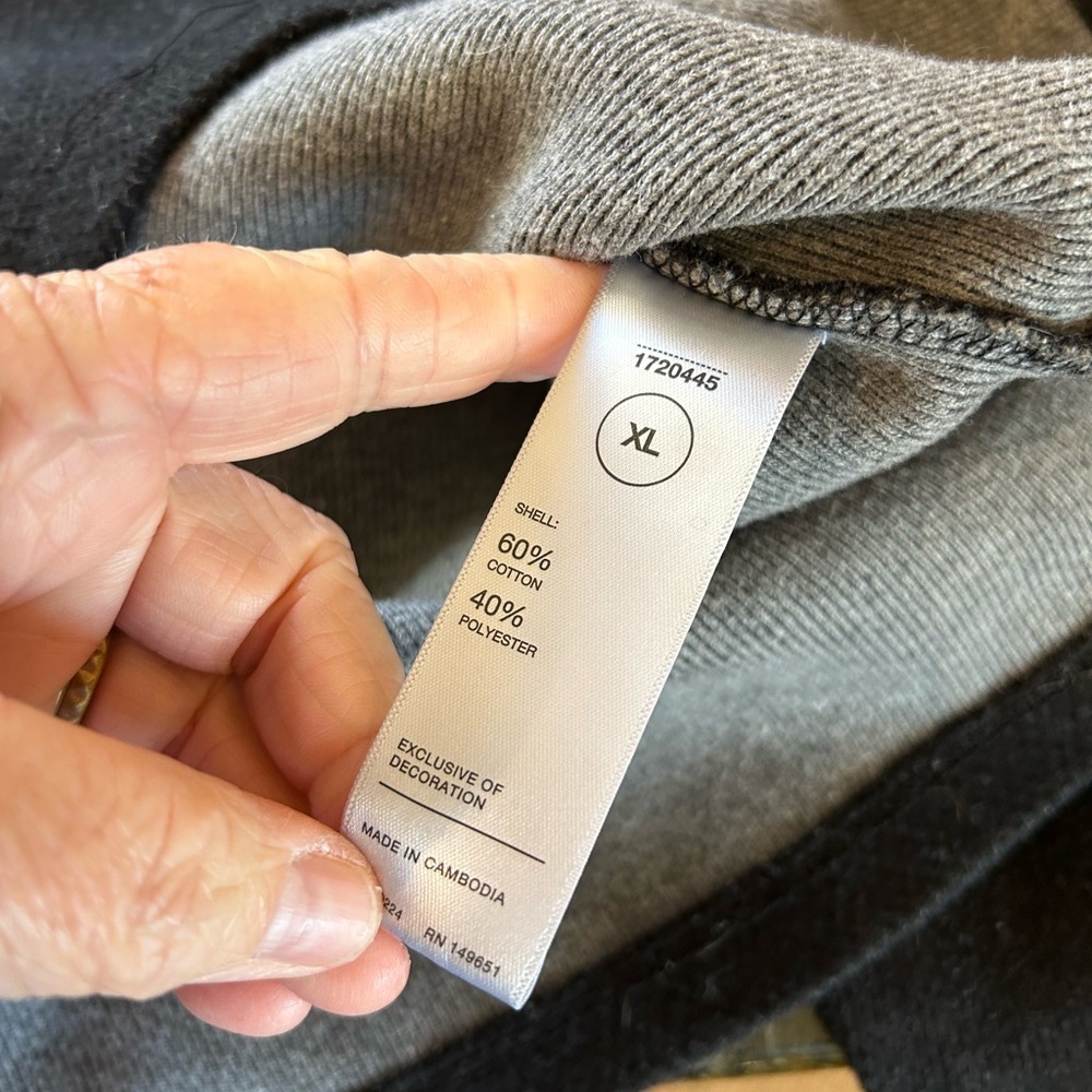 Legendary Outfitters thick thermal crewneck. Dark grey. Classic. Preppy. Outdoor - Picture 8 of 10